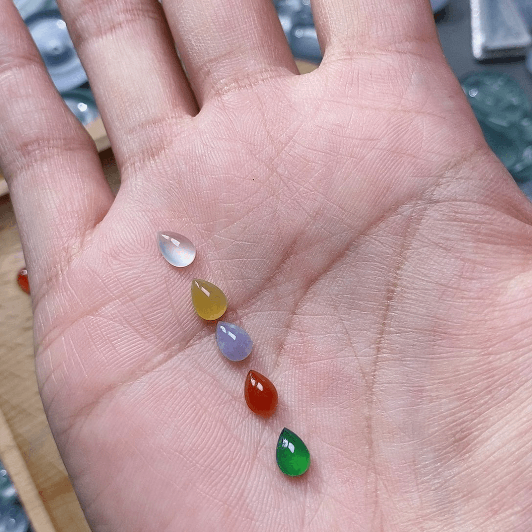 翡翠颈饰未镶嵌翡翠