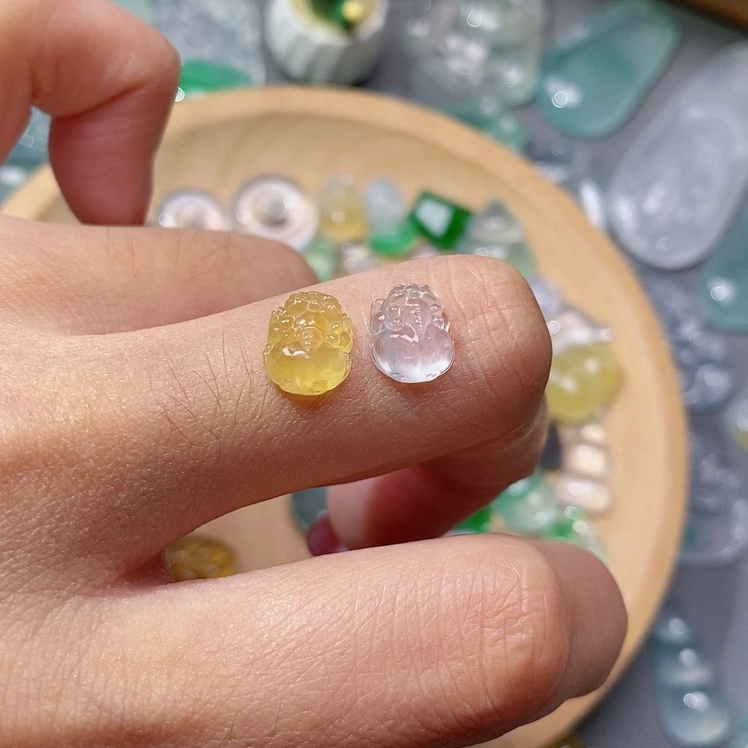 翡翠颈饰未镶嵌翡翠