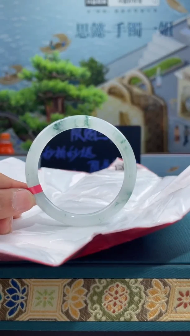 【闪购商品】翡翠手镯未镶嵌手镯7