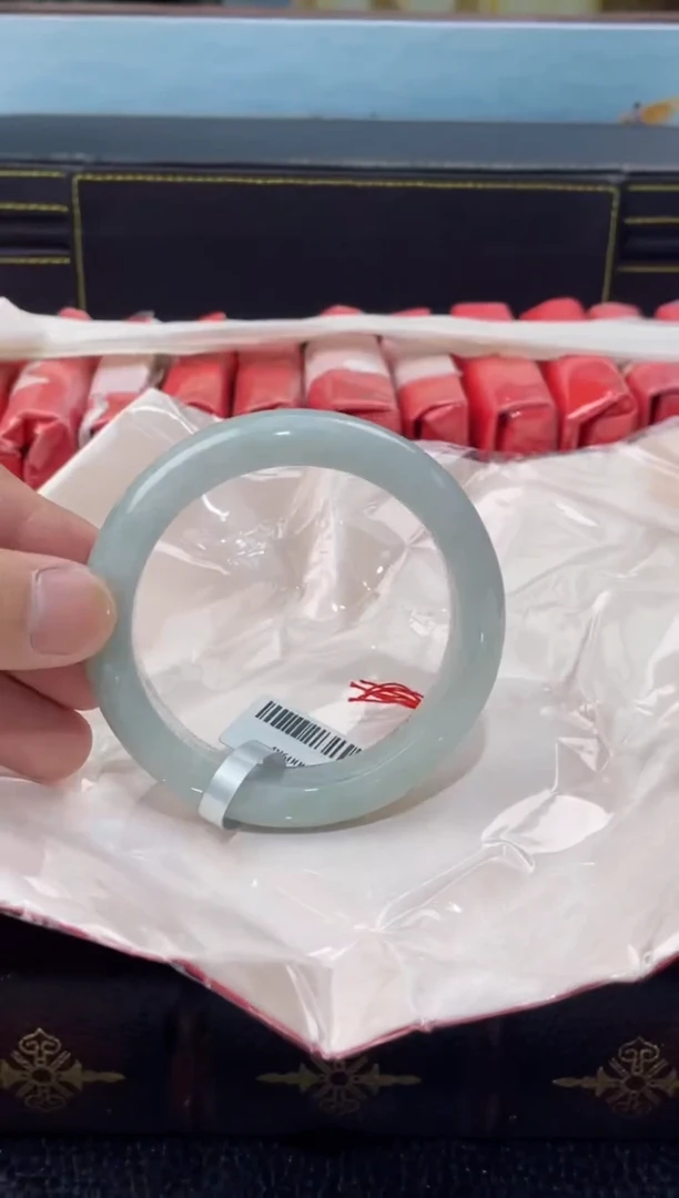 【闪购商品】翡翠手镯未镶嵌手镯8