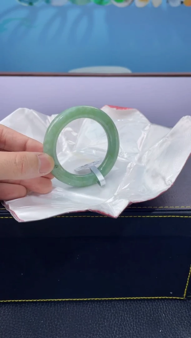 【闪购商品】翡翠手镯未镶嵌手镯19