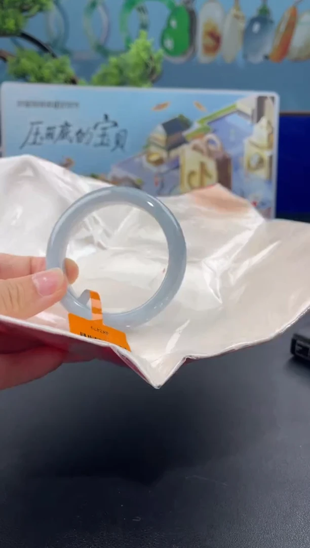 【闪购商品】翡翠手镯未镶嵌手镯4