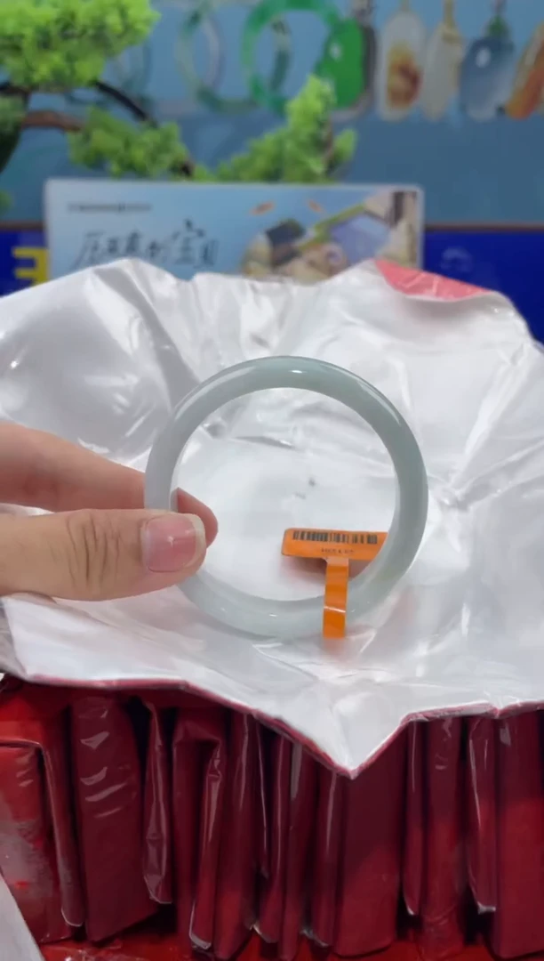 【闪购商品】翡翠手镯未镶嵌手镯18