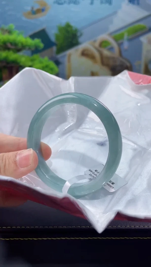 【闪购商品】翡翠手镯未镶嵌手镯7