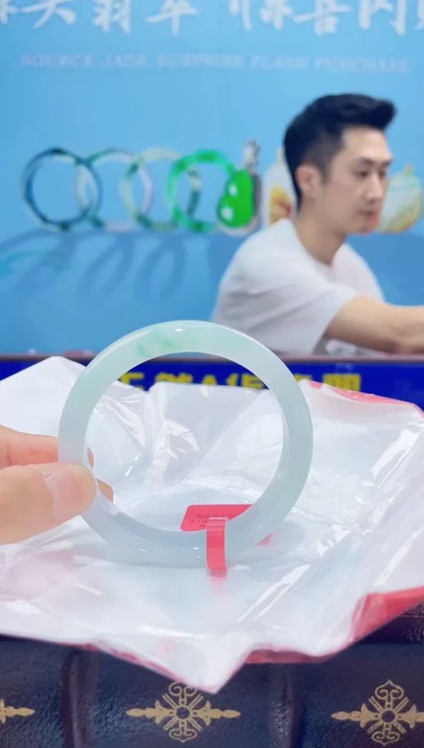 【闪购商品】翡翠手镯未镶嵌手镯5