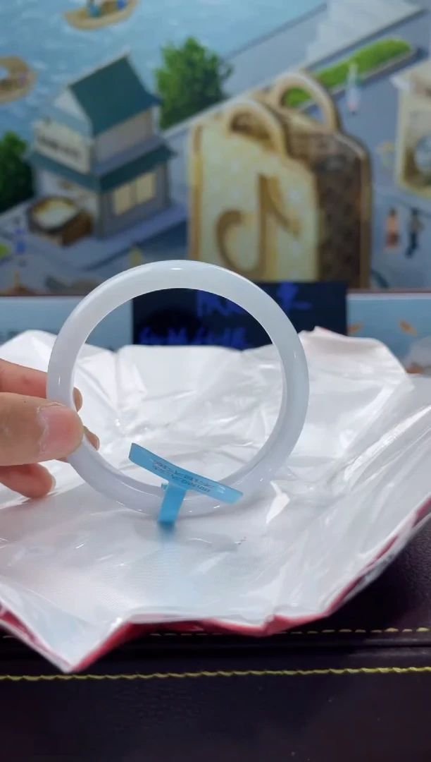 【闪购商品】翡翠手镯未镶嵌手镯3