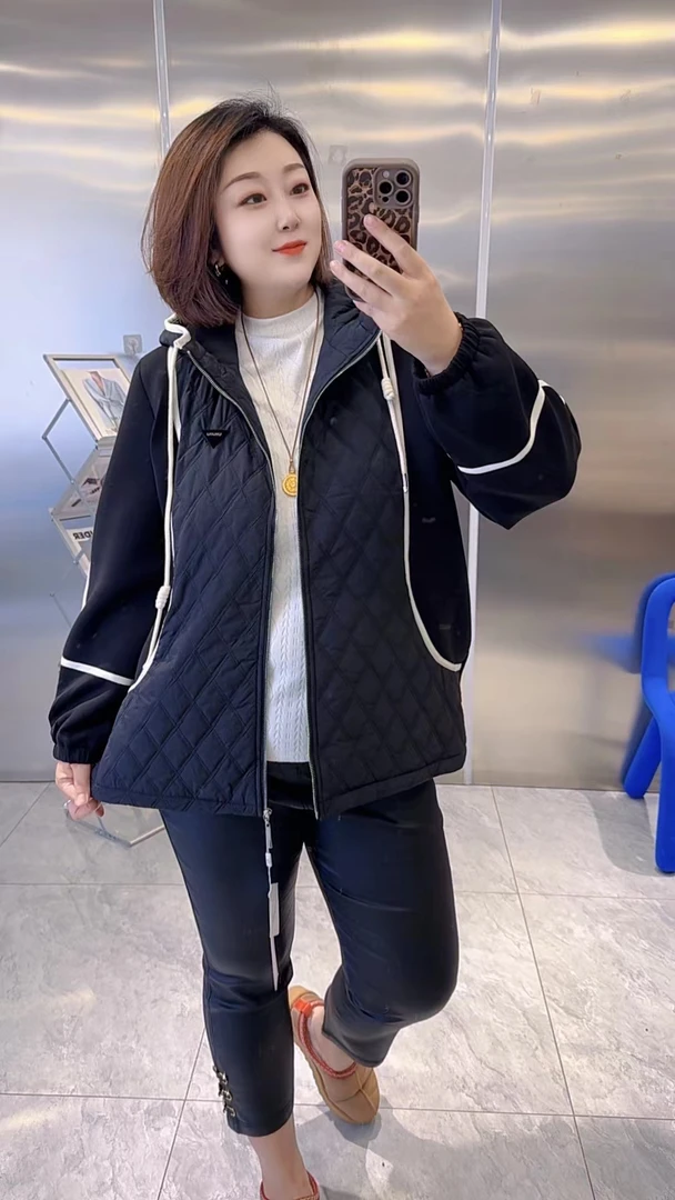 聪姐推荐】8021时尚休闲设计感拼色线条棉服（衣长71，胸围134）