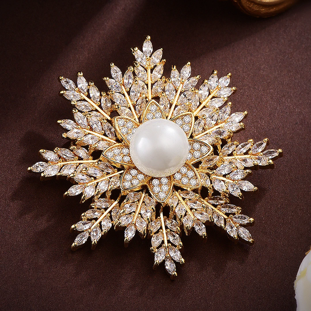 合金仿珍珠胸针 【精致设计大雪花】胸针时尚简约别针领花