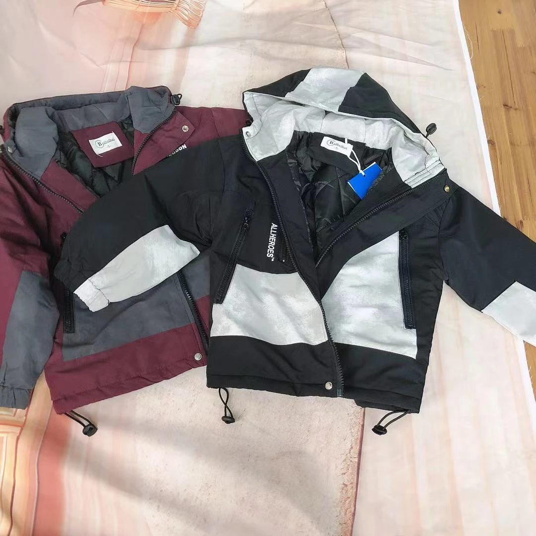 K226儿童冬季新款B字母外套8812