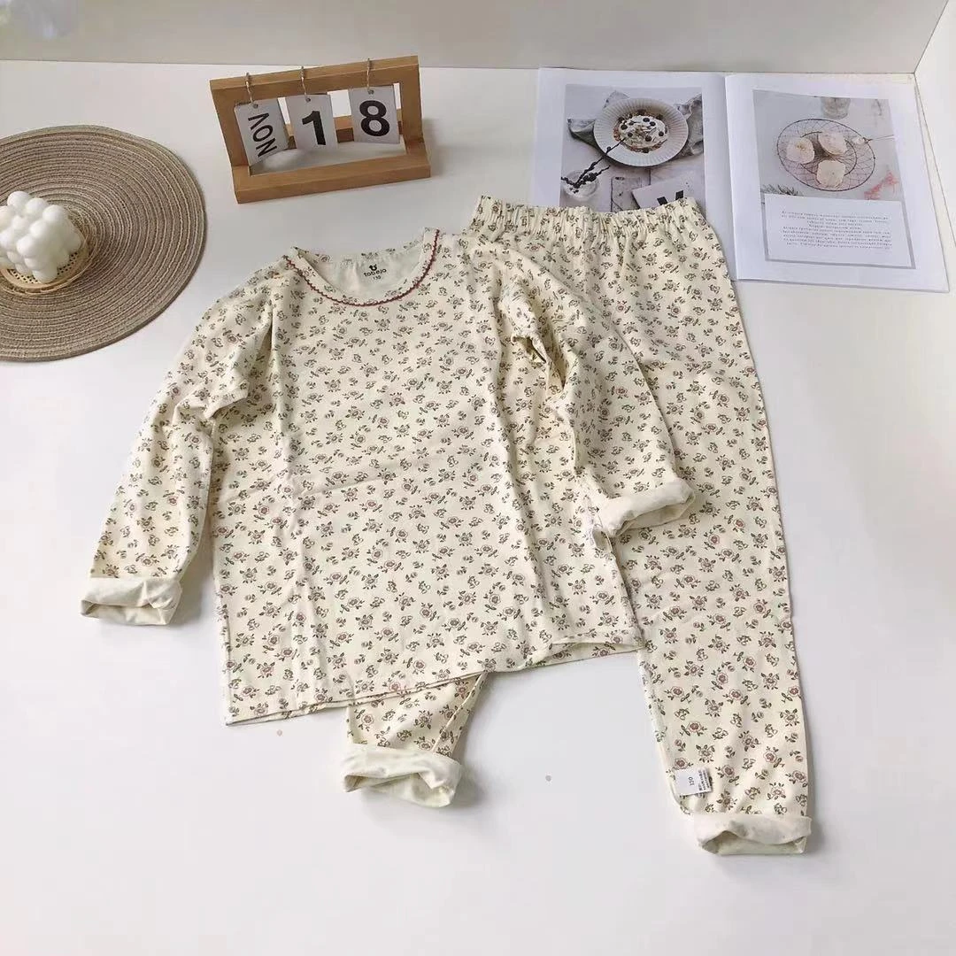 A095儿童秋款莱卡满印花朵家居套装