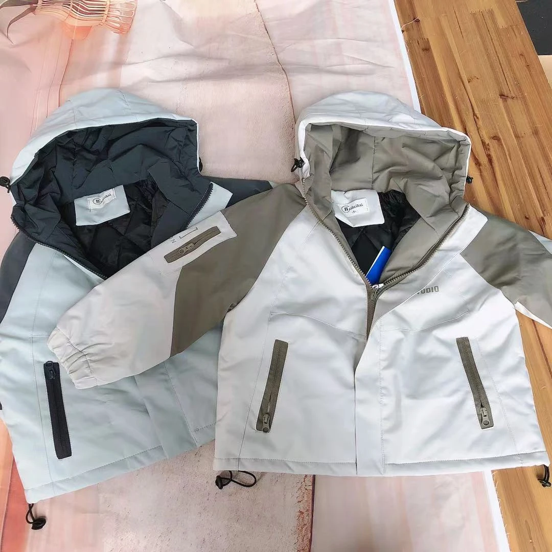 K196儿童冬季新款C字母外套8816