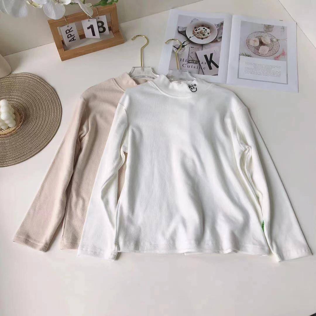 C213小语儿童秋款坑条领子笑脸H字母打底衫