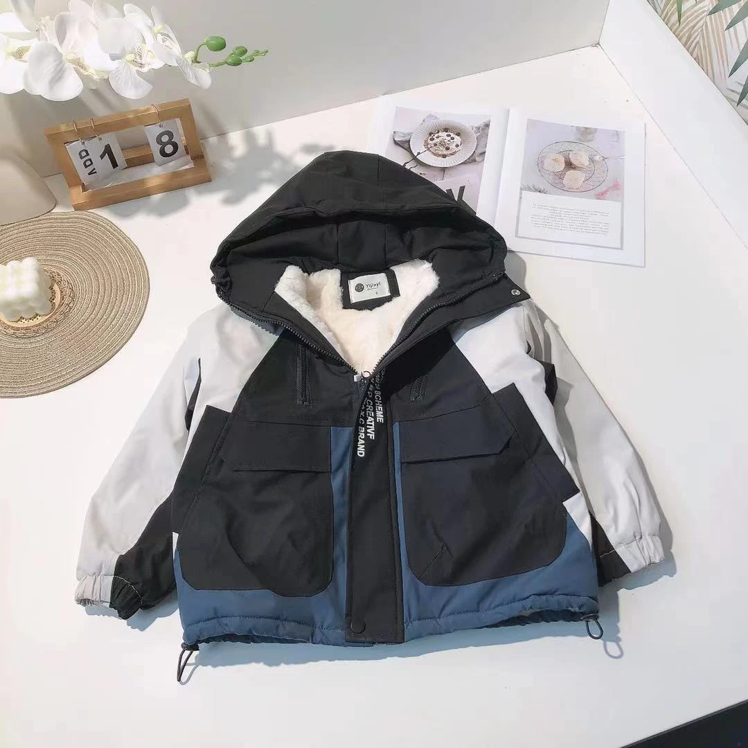 A065儿童冬季加绒外套M字母款2415