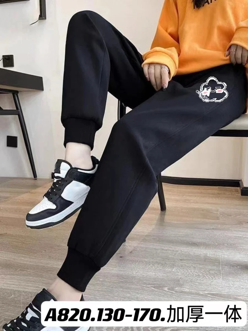 J030吉诺儿童奥粒绒字母M卫裤820