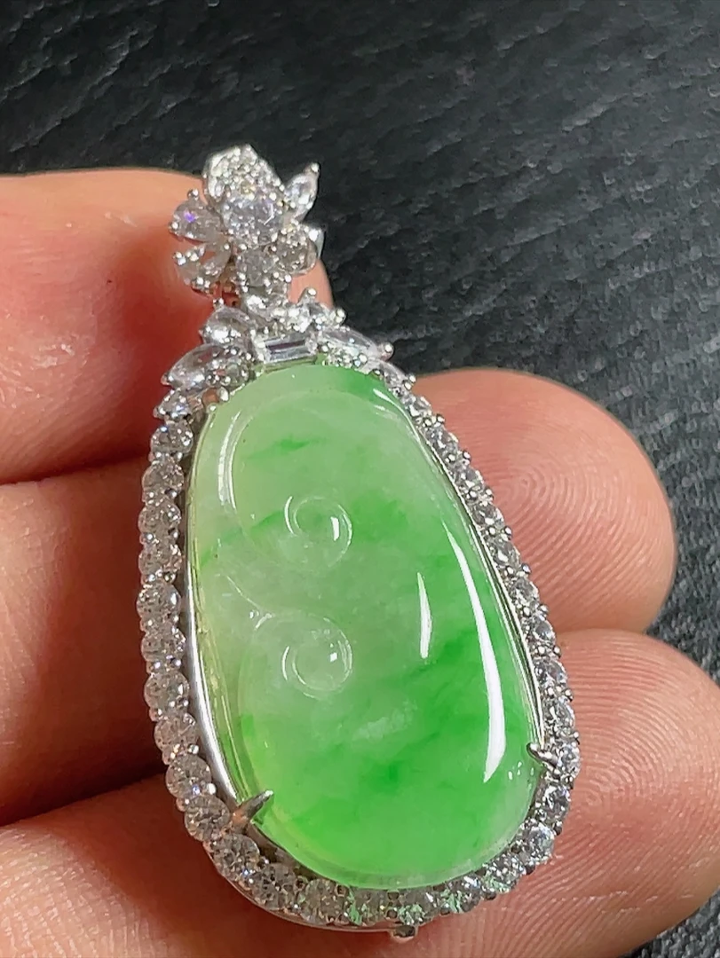 925银镶嵌缅甸翡翠A货如意佛公吊坠，尺寸41.3-20.3-9.8