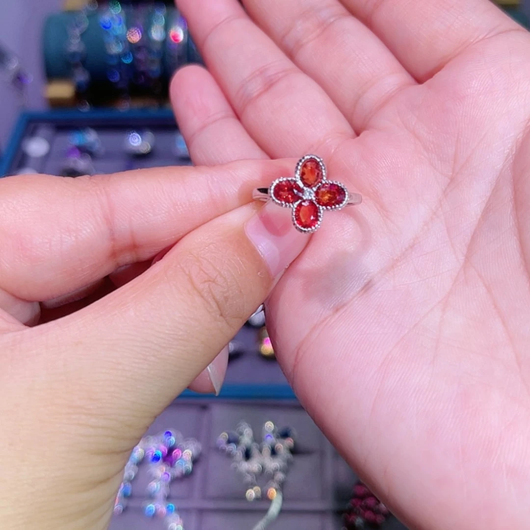 【闪购商品】彩色蓝宝石戒指银S925镶嵌