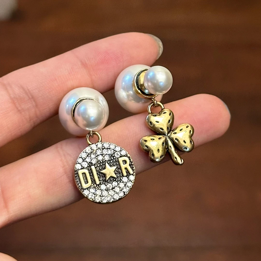 铜合金仿珍珠耳饰 E0467 时尚气质百搭三叶草复古做旧个性耳钉