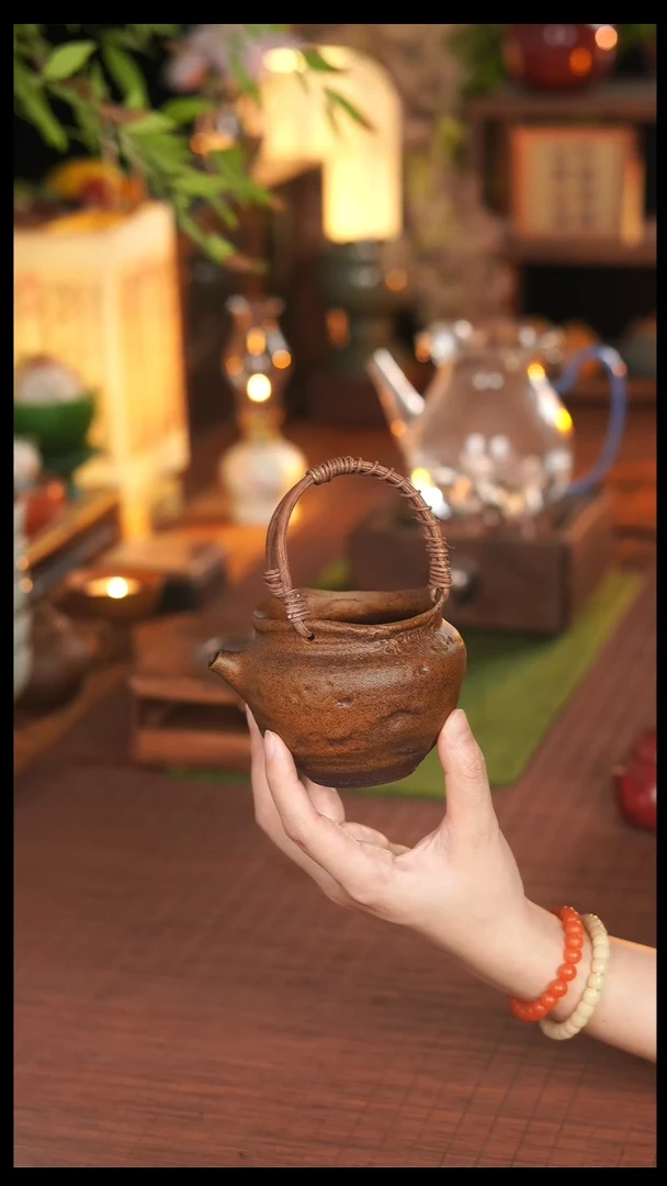 【闪购商品】老岩泥酱油釉提梁公道杯