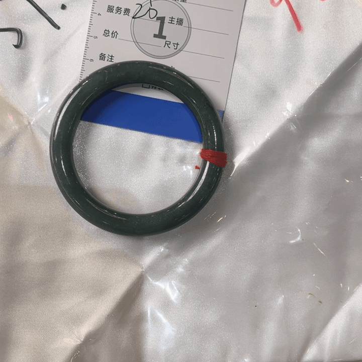 翡翠手镯未镶嵌天然A货翡翠手镯