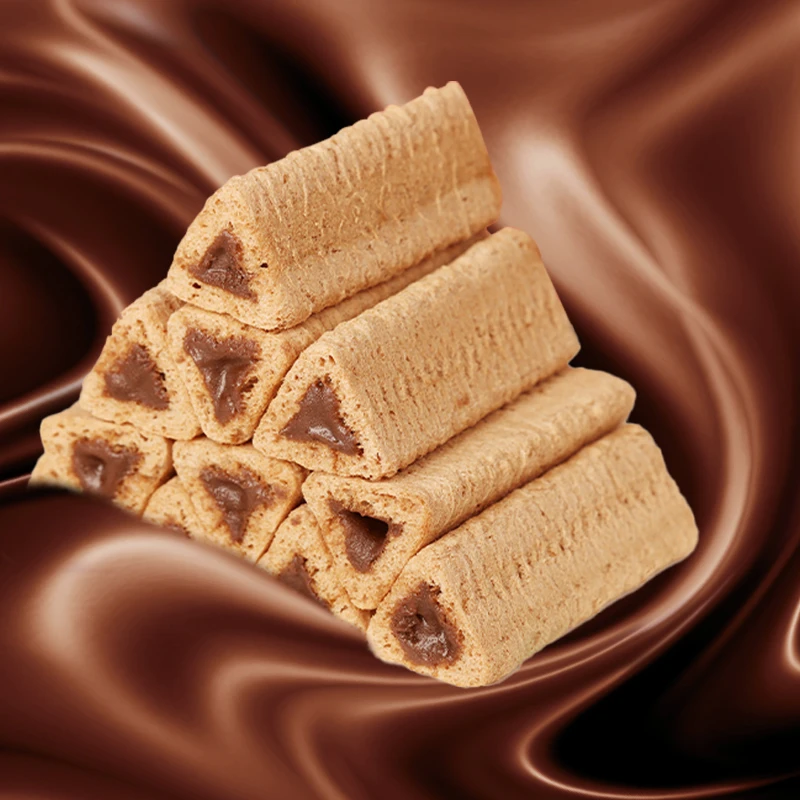 约70根！巧克力焰遇三角酥夹心米果饼干网红膨化食品酥脆小零食