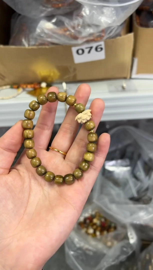 【闪购商品】维腊木（绿檀）手串/手链绿檀木莲花桶珠款手链[717]