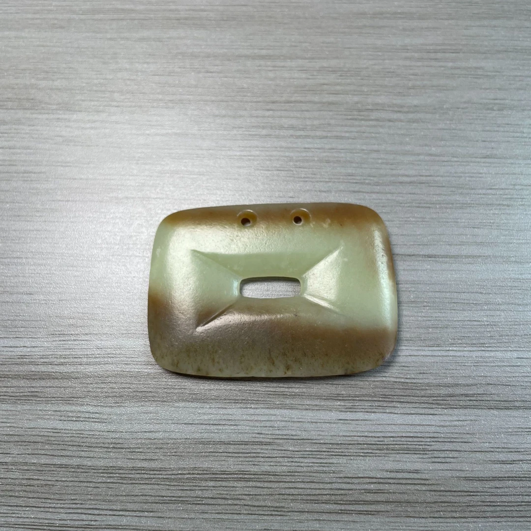 圆角方形璧 黄玉 包浆浑厚 光气十足 支持复检