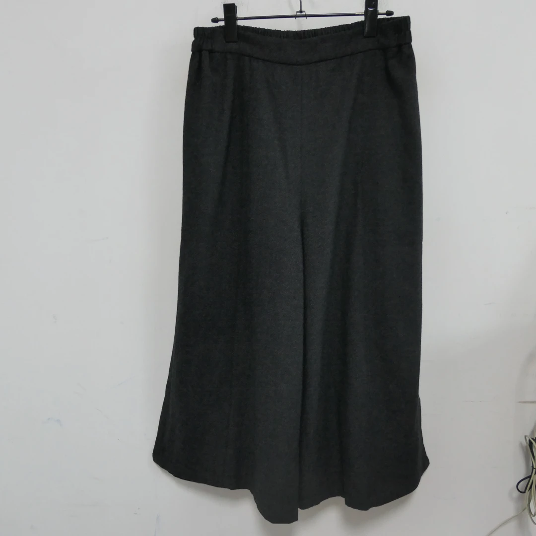 XQ-2342秋冬款轻奢大灯笼裙裤