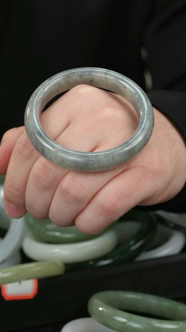 【闪购商品】和田玉手镯未镶嵌03手镯56