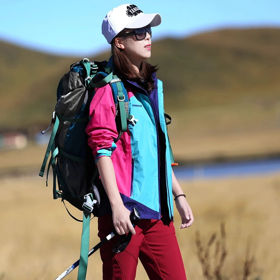 雪丘岛户外秋冬新三合一冲锋衣防风防水加厚保暖两件套登山徒步女