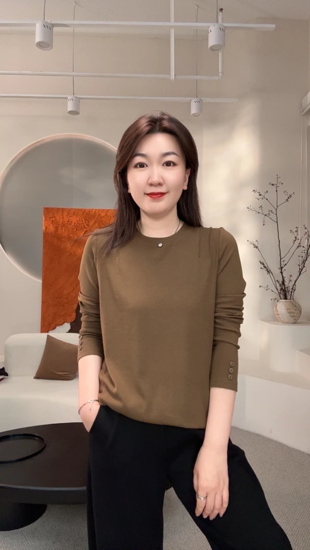 【墨涵精选】明线肩弹力显瘦百搭休闲衫2417