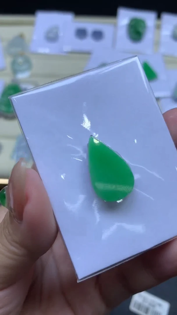 【闪购商品】定制翡翠未镶嵌翡翠