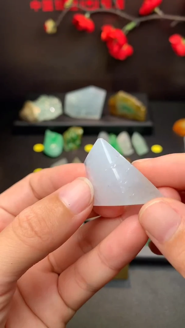 【闪购商品】定制翡翠未镶嵌        人物