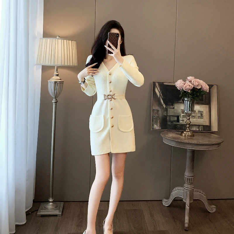 法式小香风时尚连衣裙女秋冬气质收腰拼接设计感白色减龄辣妈裙子