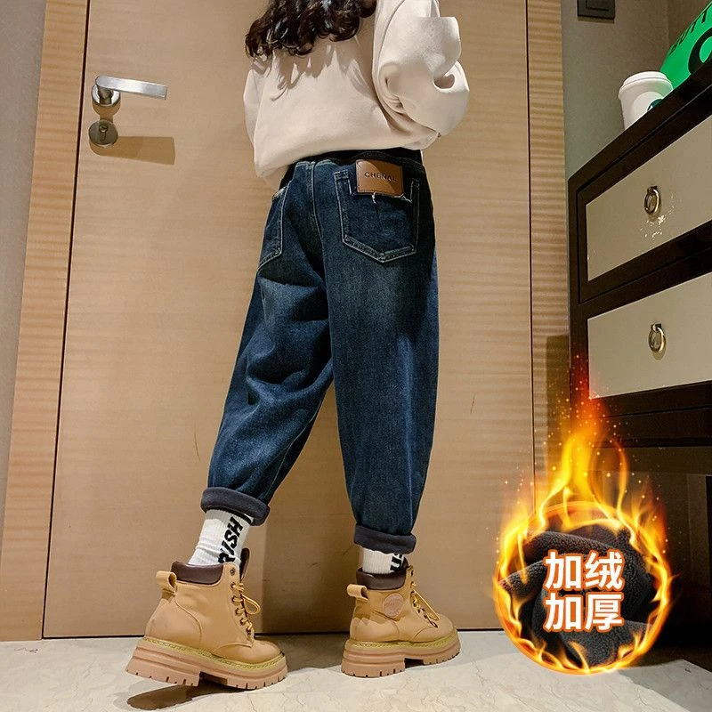 女童加绒牛仔裤2023秋冬新款洋气老爹裤加厚一体绒女大童网红长裤