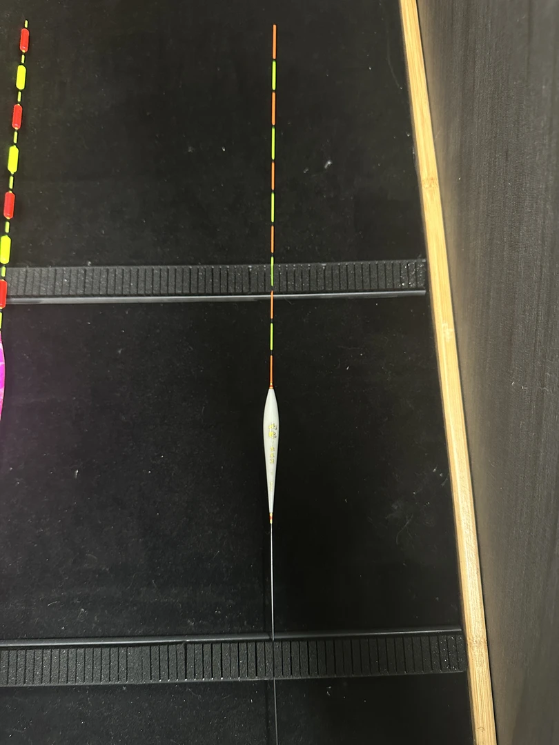 何跑跑高炮拖底浮漂1.8克自立+行程
