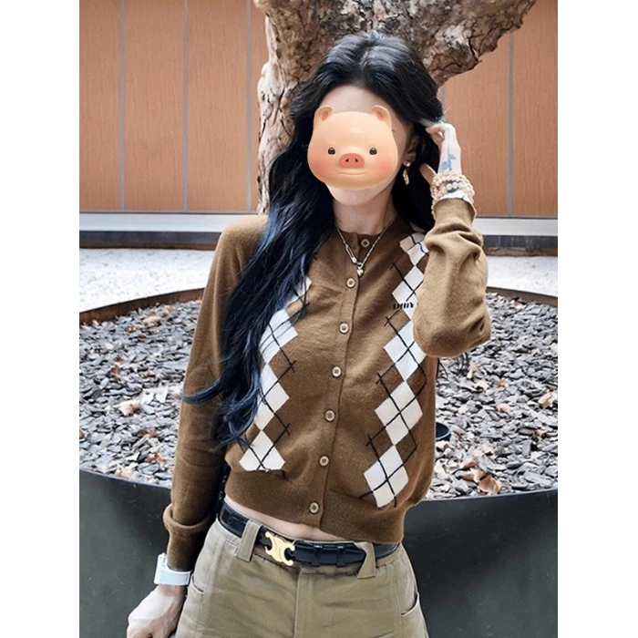 学院风复古菱格长袖针织开衫女早秋季设计感毛衣外套短款撞色上衣