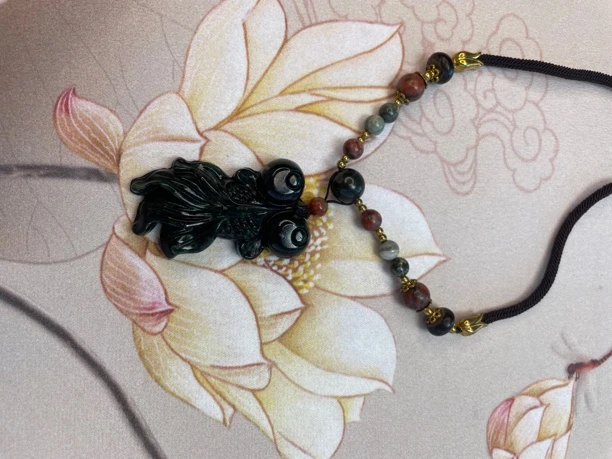 天然精美岫玉金鱼