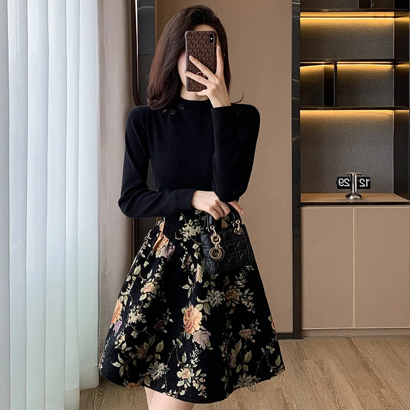 秋冬季高级感法式小香风黑色针织连衣裙女拼接碎花短裙气质长袖