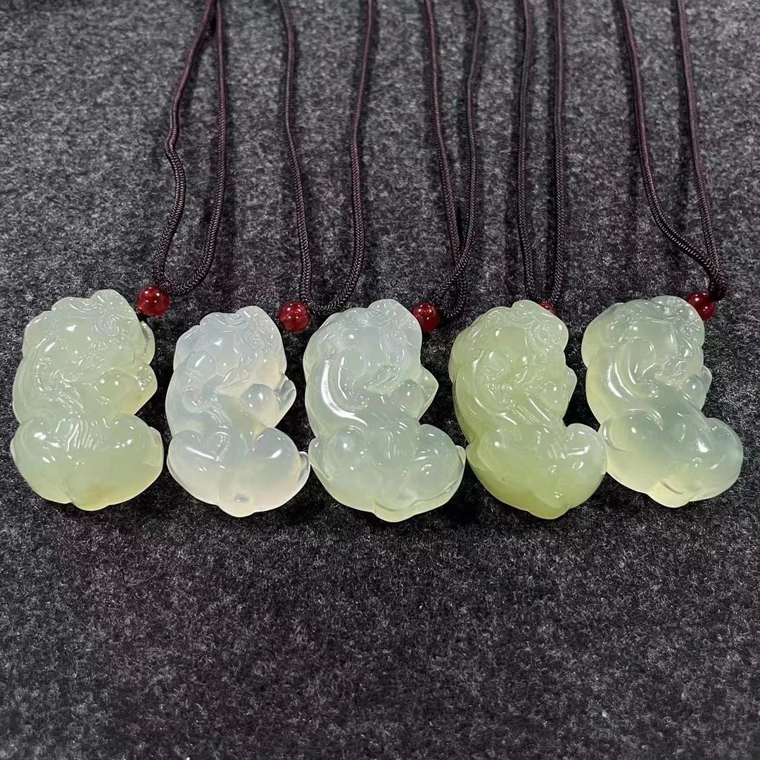 【姜总福利】蛇纹石玉未镶嵌随机发一个貔貅