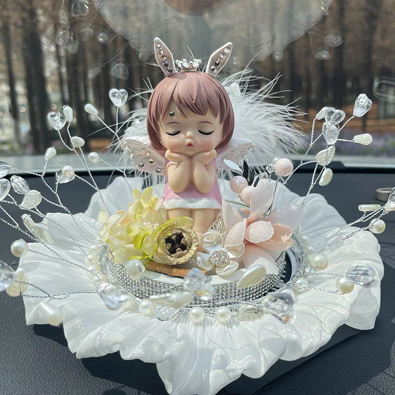 雪驹汽车摆件装饰蝴蝶汽车内饰安妮可爱少女心女孩创意车载内饰品