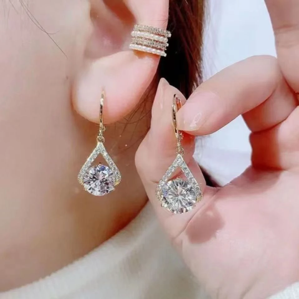 铜合金合成锆石耳饰 高级轻奢显瘦水滴气质百搭小众耳环时尚206