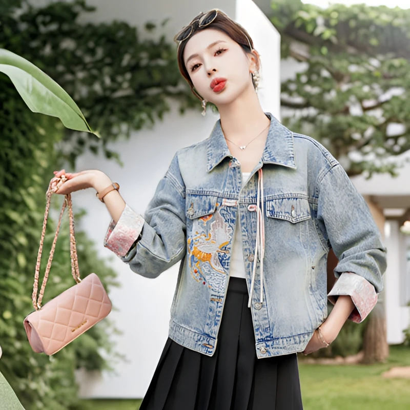 新中式时尚牛仔外套春装重工复古盘扣刺绣洋气减龄短款秋季女外套