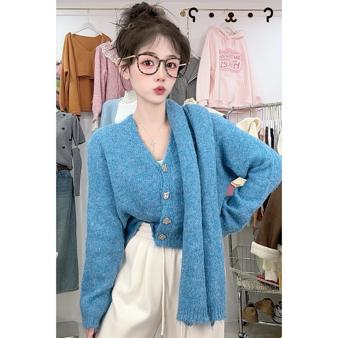 11411围巾款小短款毛衣