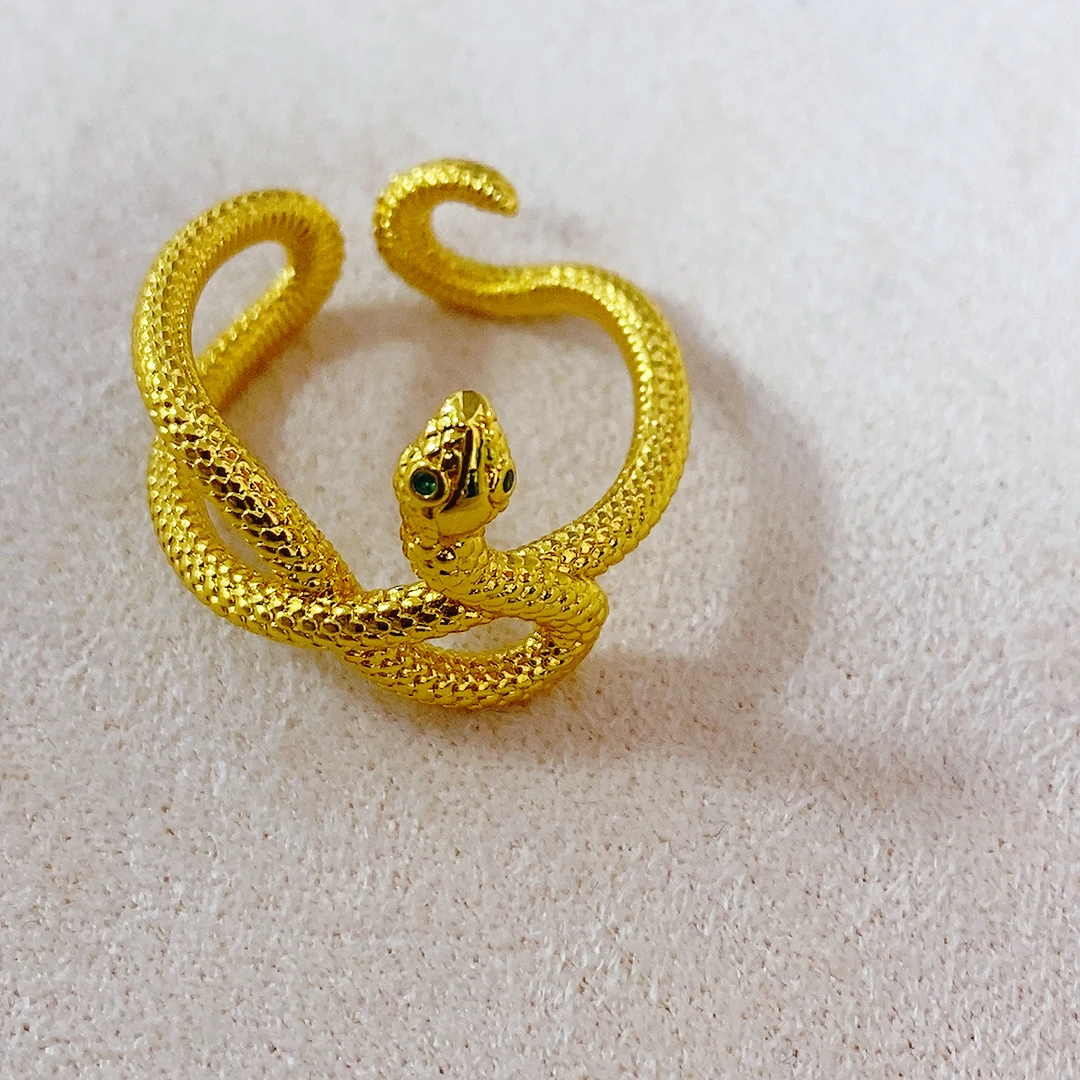 时尚百搭绕手蛇戒指