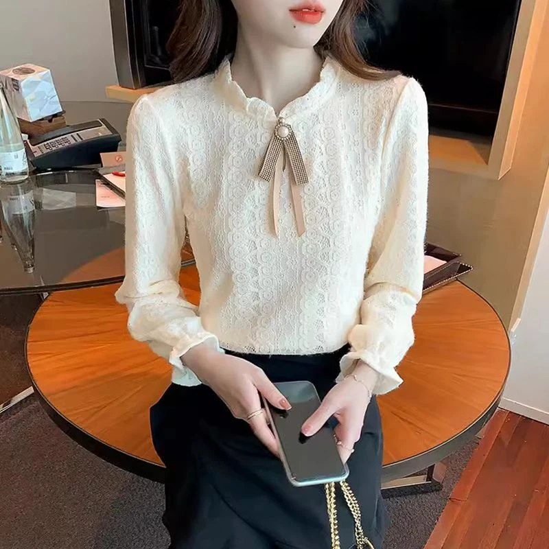 高级感法式蕾丝打底长袖t恤女春秋2024新款洋气小衫时尚内搭上衣