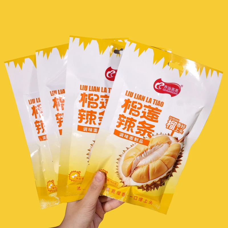 榴莲辣条新口味真香辣棒爆汁零食宿舍经典解馋小吃