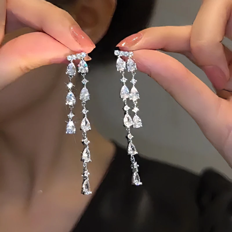 铜合金合成锆石耳饰 超仙水滴流苏耳环气质轻奢时尚百搭小众长款
