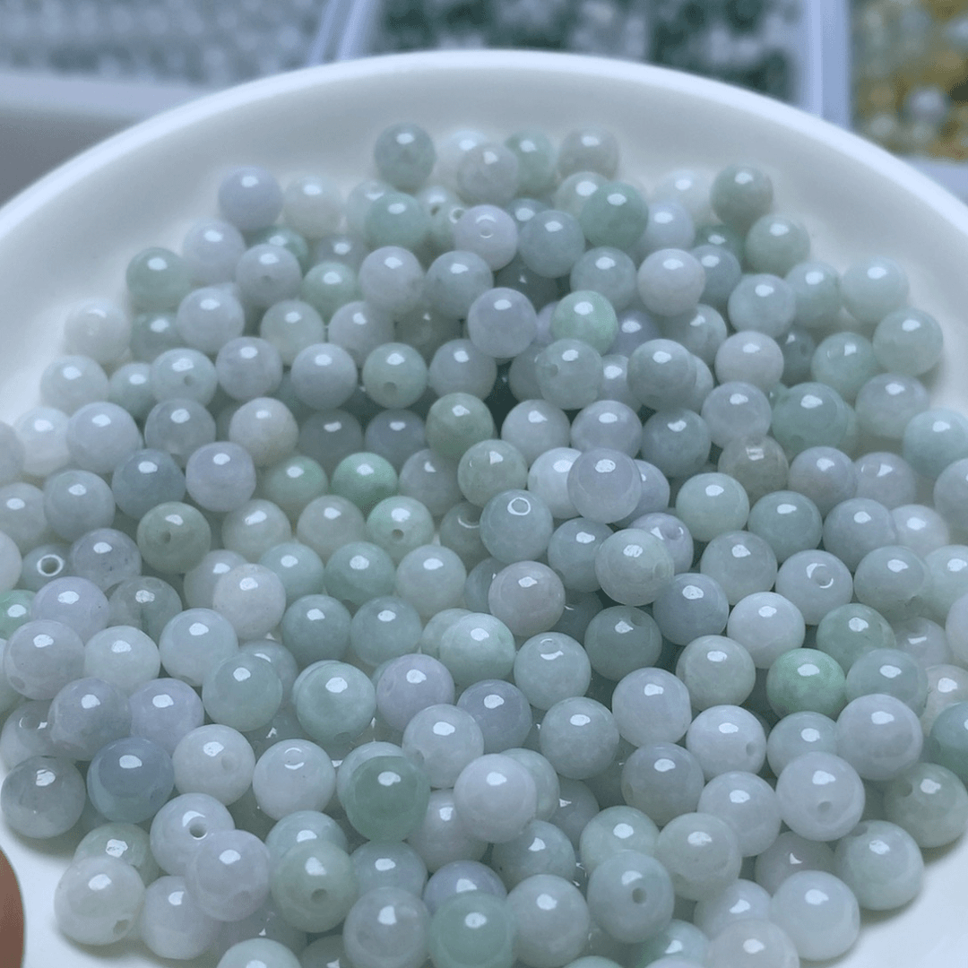 【闪购商品】翡翠手链未镶嵌卡5.6冰绿白100颗