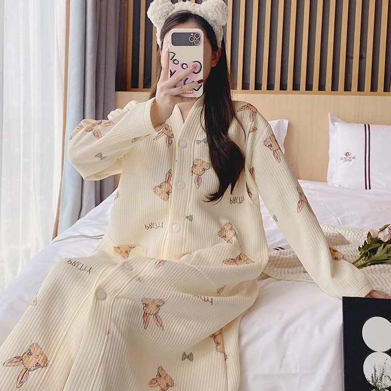 孕妇长款睡裙秋冬空气棉月子服保暖待产哺乳喂奶产后家居服带胸垫