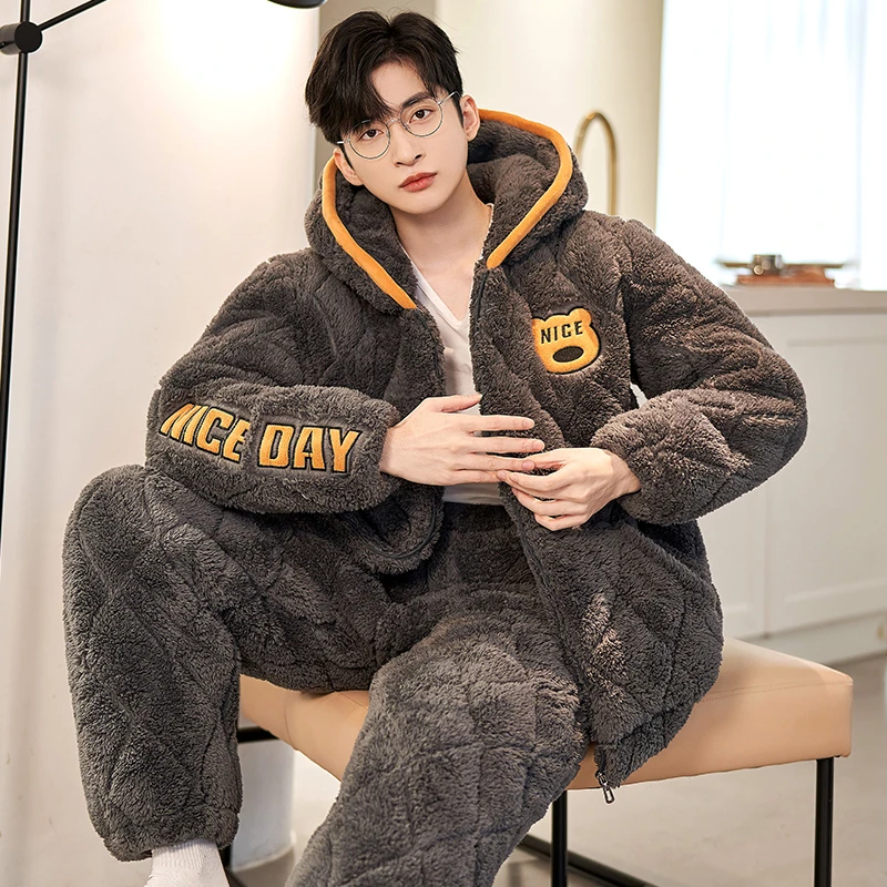 男士睡衣珊瑚绒秋冬季加厚三层夹棉保暖宽松大码青少年家居服套装